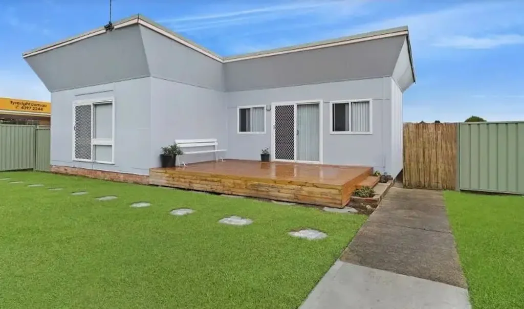 Toukley 3 Slaapkamer Exceptional DA-Approved Development Opportunity with Panoramic Water Views