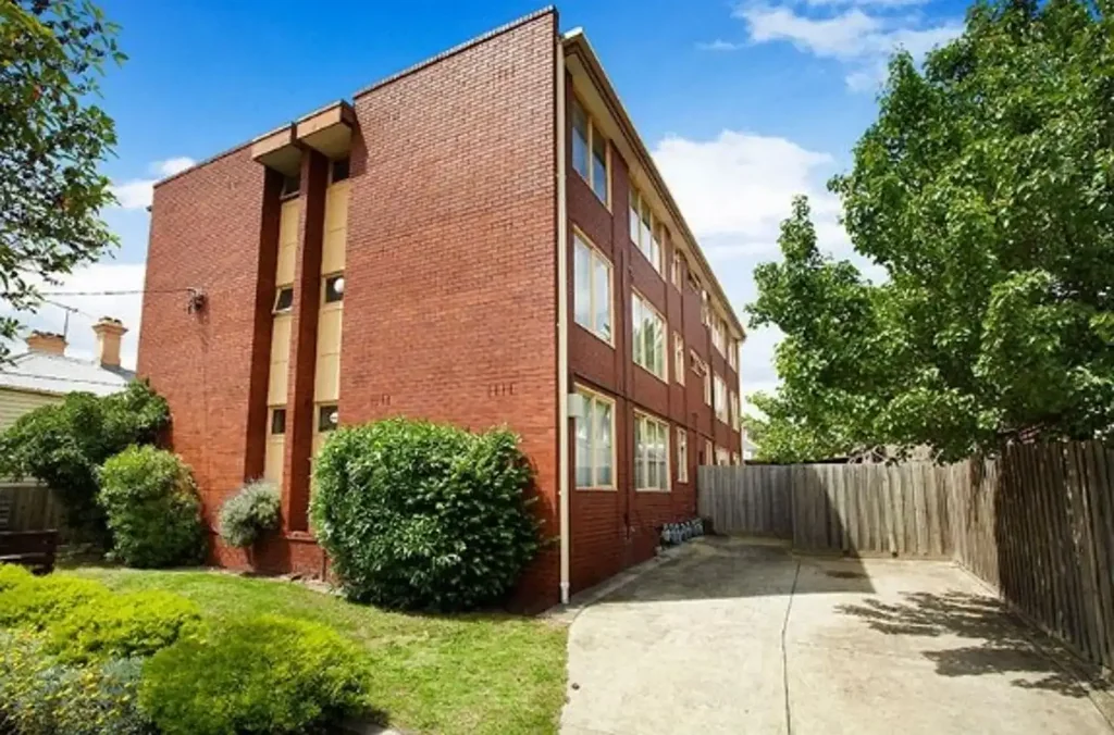 8/4 Normanby Street, Windsor, VIC 3181