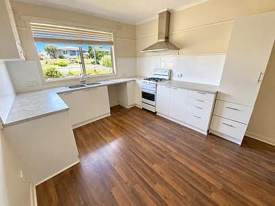 19 Riley Street, Traralgon, VIC 3844, 3 phòng ngủ, 1 phòng tắm, House