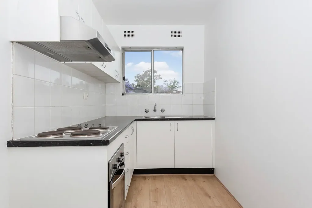 North Parramatta 2ਬੈੱਡਰੂਮ Well located entry level apartment