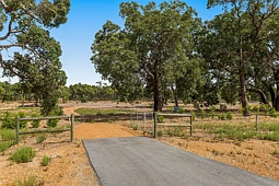 45 Sunburst Rise, Chittering