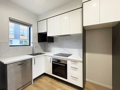 2 Bedrooms Home in Manurewa