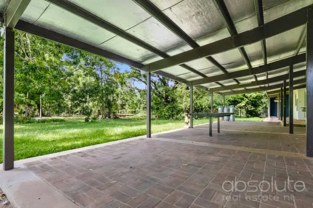 GIVE ME A HOME AMONGST THE GUM TREES!