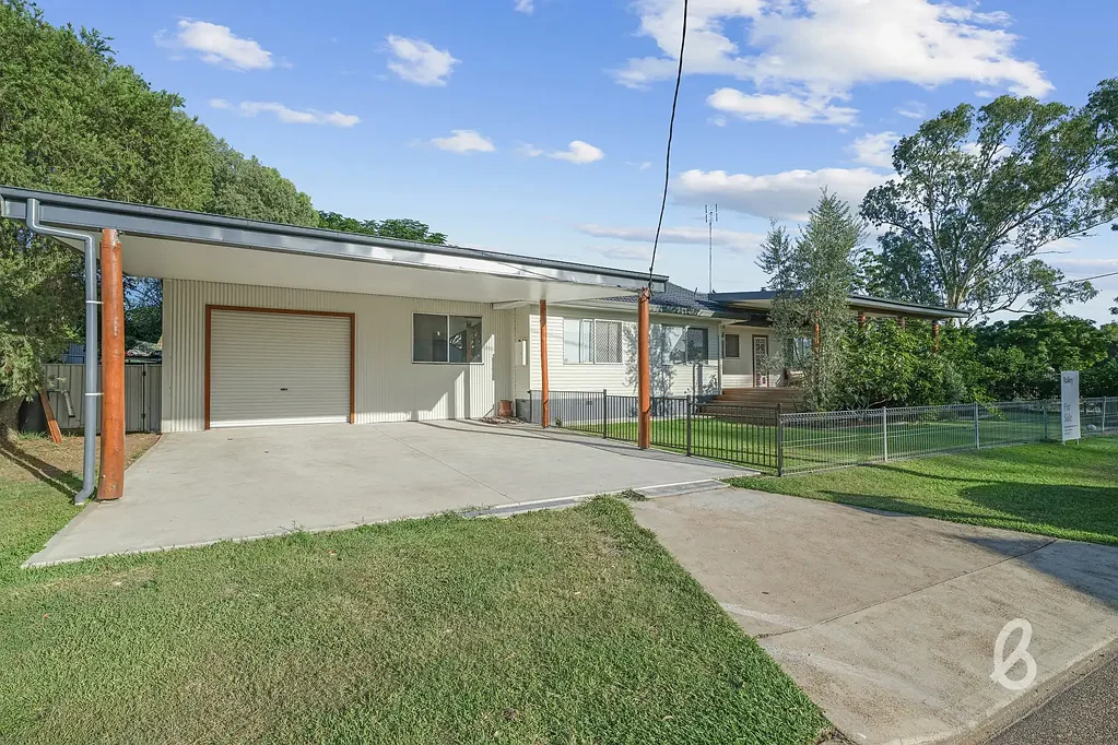 Singleton 4બેડરૂમ Four bedroom home within walking distance to schools