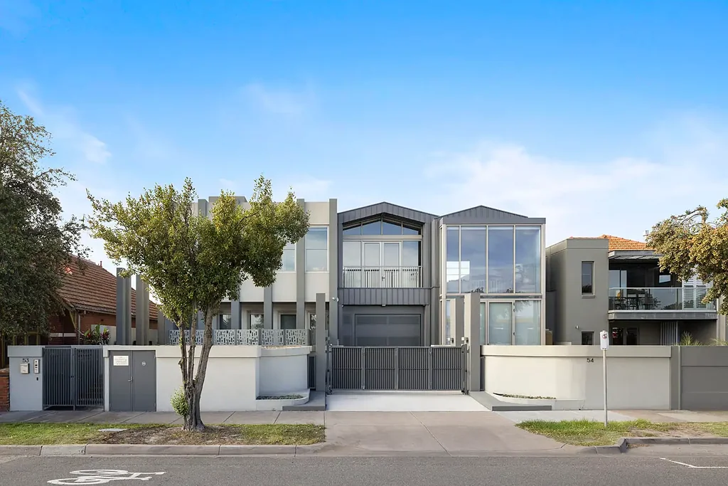 Brand New, Fully-Furnished One-Bedroom Apartment in Boutique Block