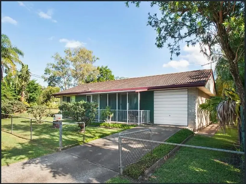 15 Maple Street, Kingston, QLD 4114