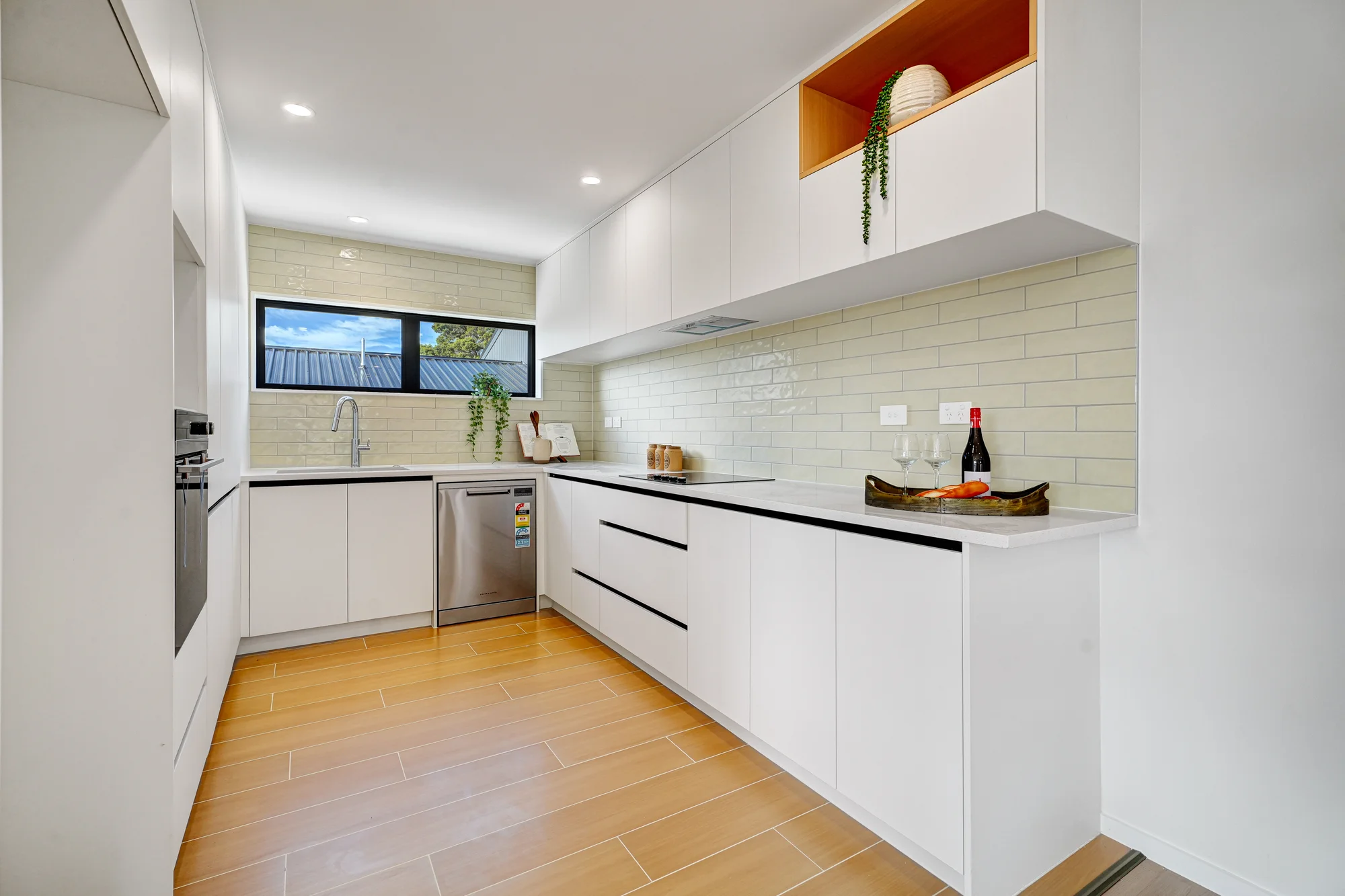 79 A, B, C Gallony Avenue, 4 Schlafzimmer, 2 Badezimmer, Townhouse