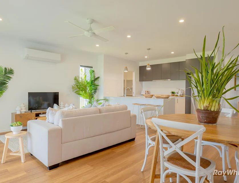 10 Chase Close, Bargara, QLD 4670, 4 slaapkamers, 2 badkamers, House