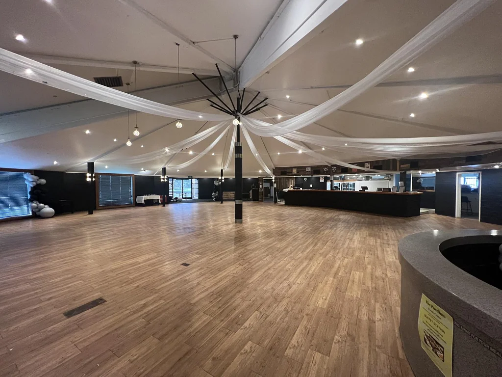 Hillcrest Northcote restaurant with kitchen fit out