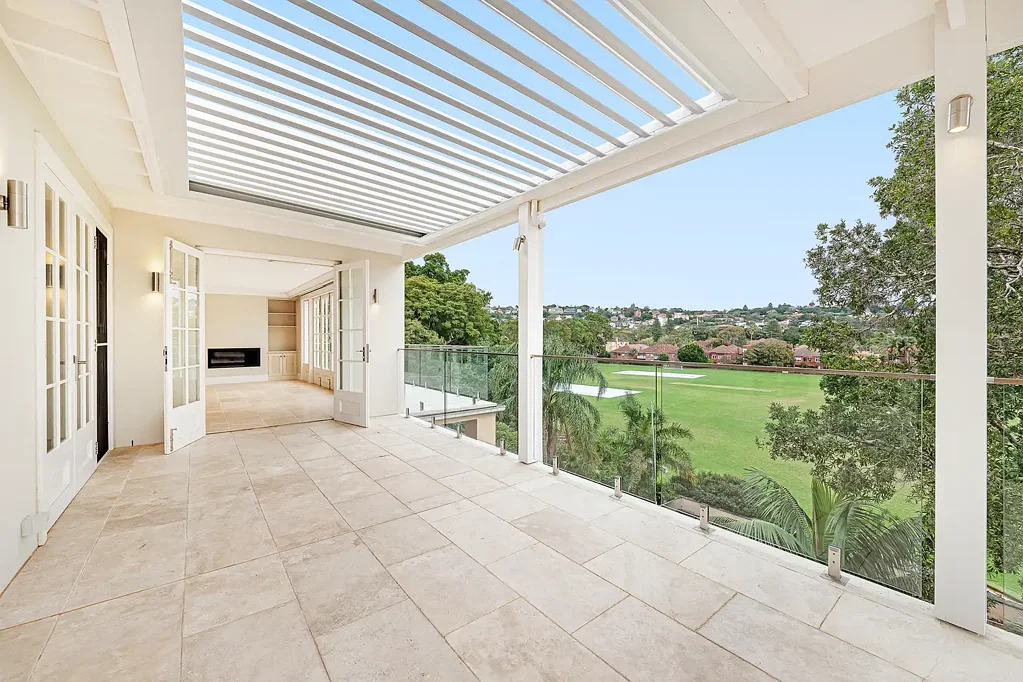 Elegant Rose Bay Home with Expansive Parkland & Pictuesque Vistas