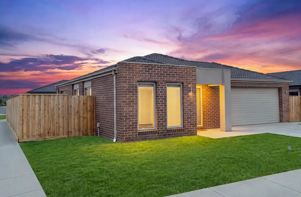 Wyndham Vale 3બેડરૂમ Prime Location – Stylish Family Living in the Heart of Wyndham Vale