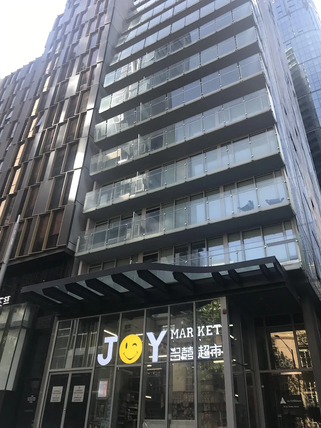Fully Furnished 2B2B Apartment minutes walking from Melbourne Central