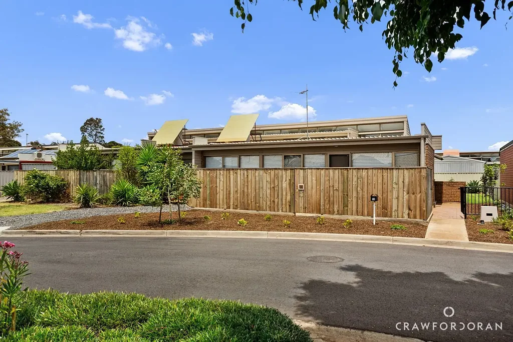 Pennington 3ਬੈੱਡਰੂਮ A Quiet Façade with Style Beyond Expectation