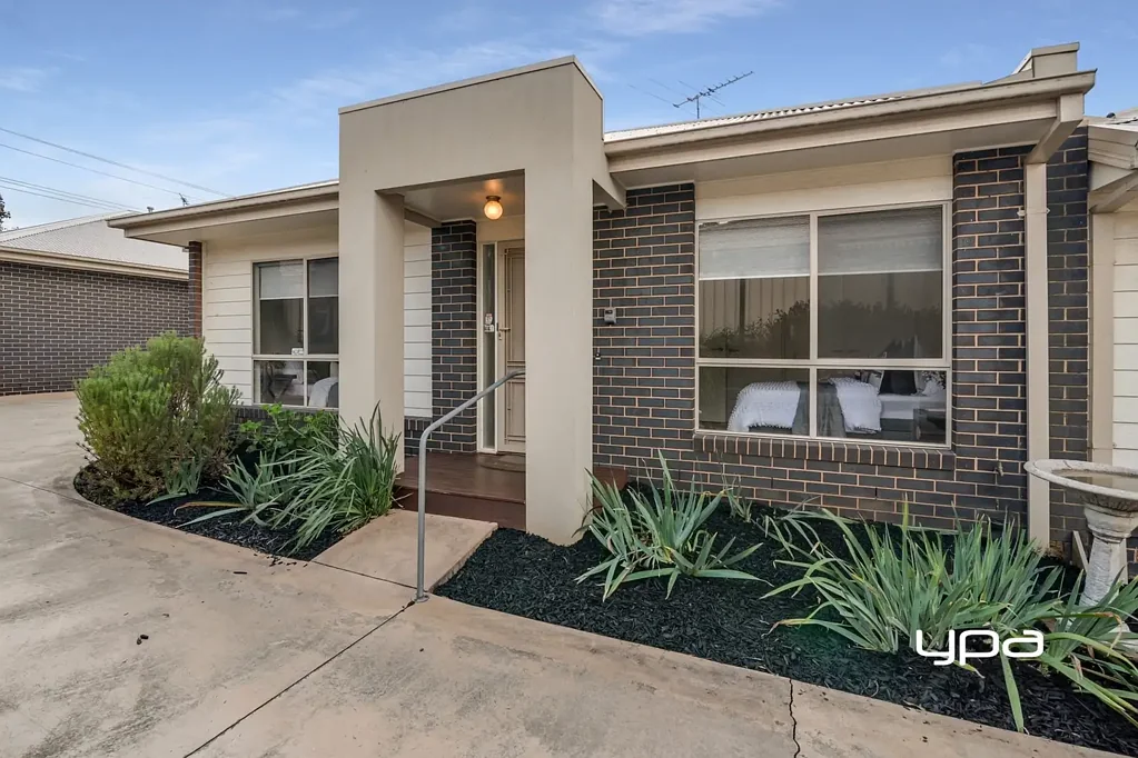 2/69 Anderson Road, Sunbury, VIC 3429