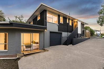 Glenfield 4બેડરૂમ SPACIOUS FAMILY LIVING WITH POTENTIAL INCOME