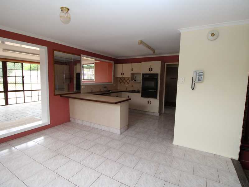 12 ROBYN ST, ROSENTHAL HEIGHTS QLD 4370, 0 غرف, 0 حمامات, House