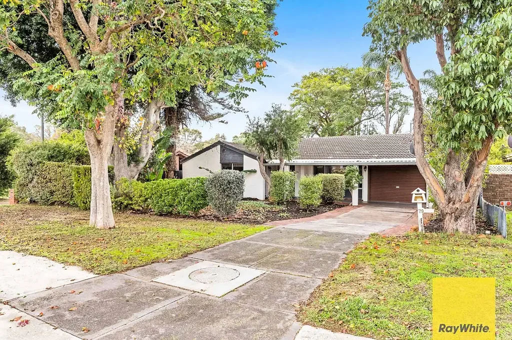 Spacious 4-Bedroom Family Home with Pool & Outdoor Entertaining