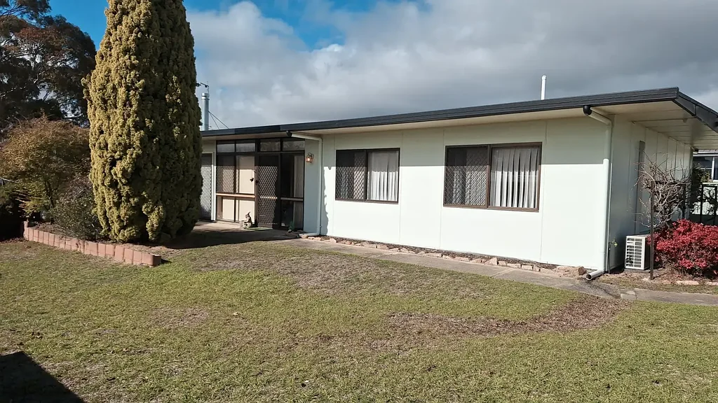 Stanthorpe 3Moenga Spacious Steel Framed Home - Large Allotment