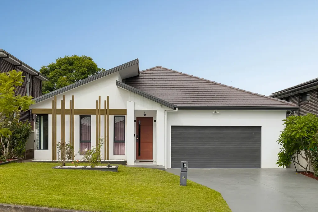 Baulkham Hills 4房 Baulkham Hills新筑 四卧主套宽敞 开放式高顶设计 邻近Balcombe Heights Reserve 学区房 步行商圈 游泳池庭院 Architectural Masterpiece - Highly Desirable Balcombe Heights Estate!