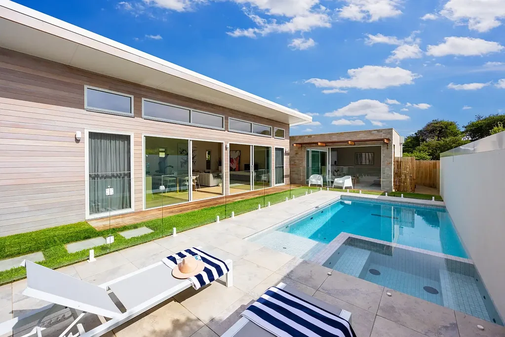 Blairgowrie 4બેડરૂમ Architectural Statement with a Back Beach Soul