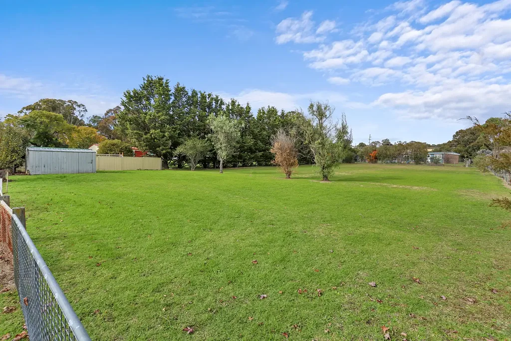 Armidale Vacant Land - 2,300m2 - Ready to Go!