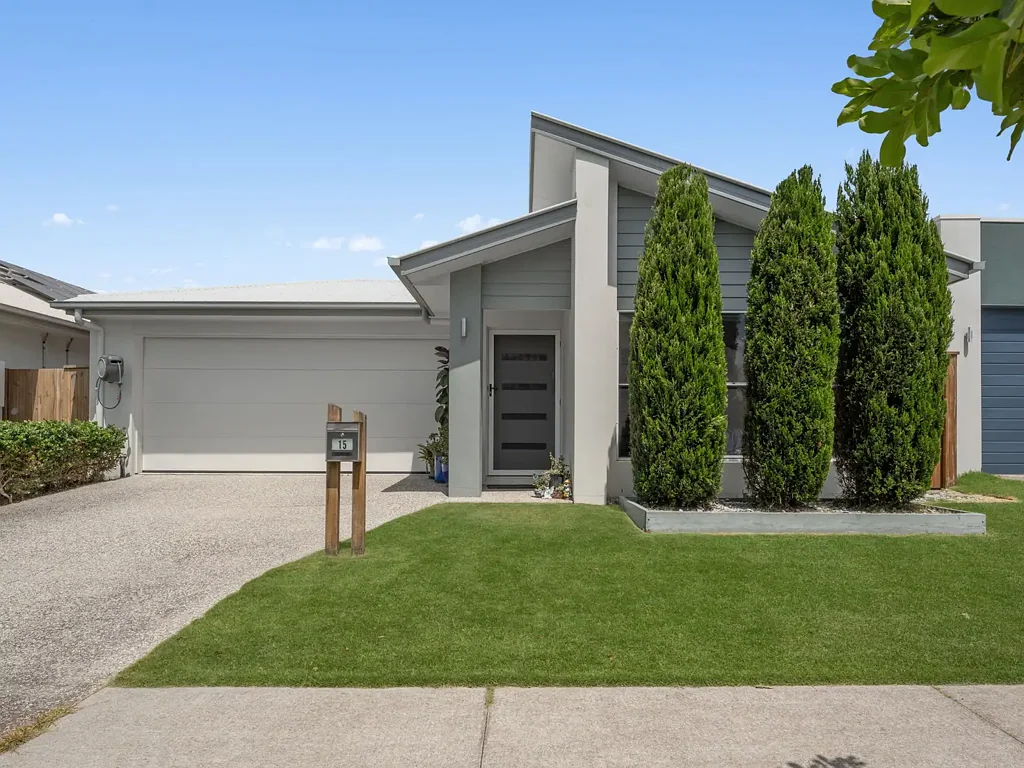 15 Lightning Street, Palmview, QLD 4553