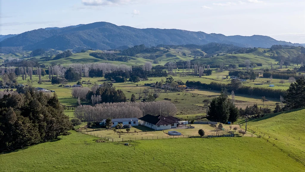Kaitaia 4房 终极田园梦想！60英亩全能农场，27块规整围场+可靠水源，庄园生活与农业创收并举！ Escape to the Country