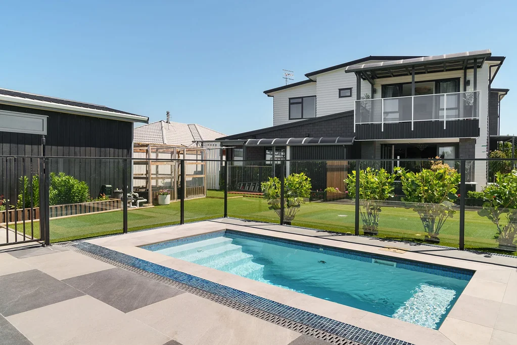 Pyes Pa 5 Bedroom Space for the Whole Family