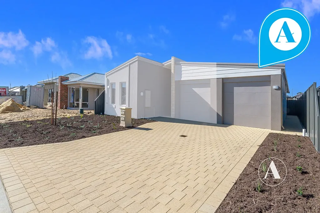 Stylish & Low-Maintenance 2 Bedroom Home