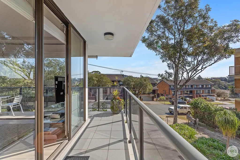 Two Bedroom Modern Apartment in the Heart of Nelson Bay!