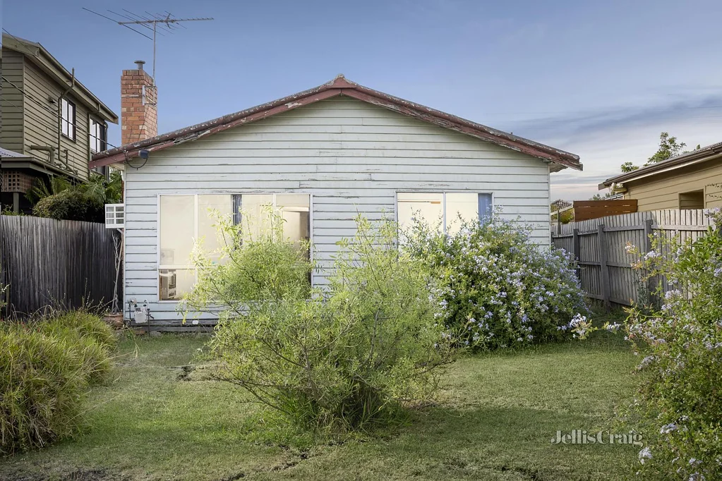 8 Holland Court, Newport, VIC 3015