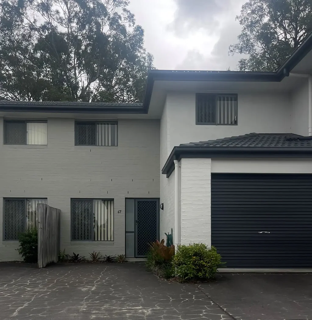 End-Lot Entertainer in Riverhills