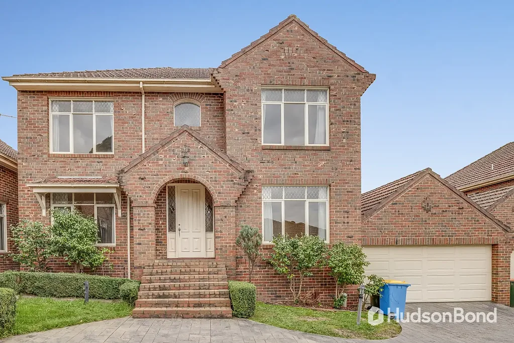 Spacious, family living in the heart of Balwyn North
