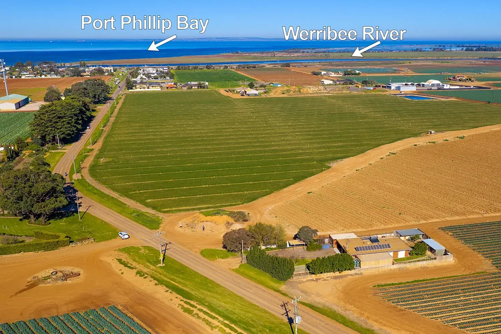 Werribee South 3房 海滨生活方式，宽敞舒适，潜力无限 Beachside Lifestyle with Space, Comfort & Endless Potential