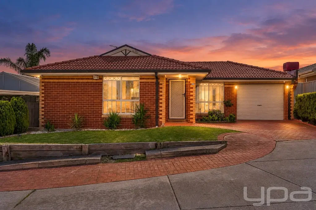 Meadow Heights 3房 526 平方米完美呈现的家庭住宅 Immaculately Presented Family Home on 526m²