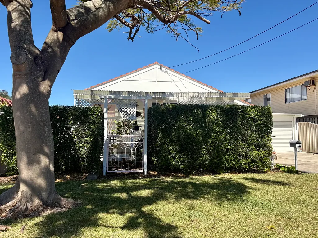 Margate 3房 即将上市 - 翻新小屋，距离 Margate Beach 仅数秒之遥 Coming Soon- Renovated Cottage Seconds From Margate Beach