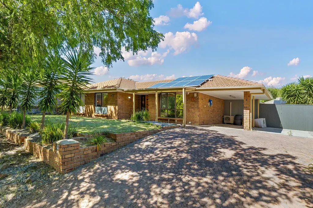 13 Smugglers Drive, Seaford Rise, SA 5169