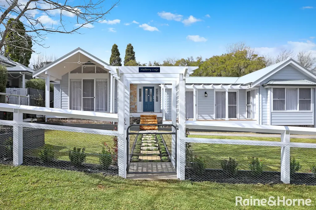 Bowral 3房  'Mulberry Lodge'- Executive Residence in Old Bowral