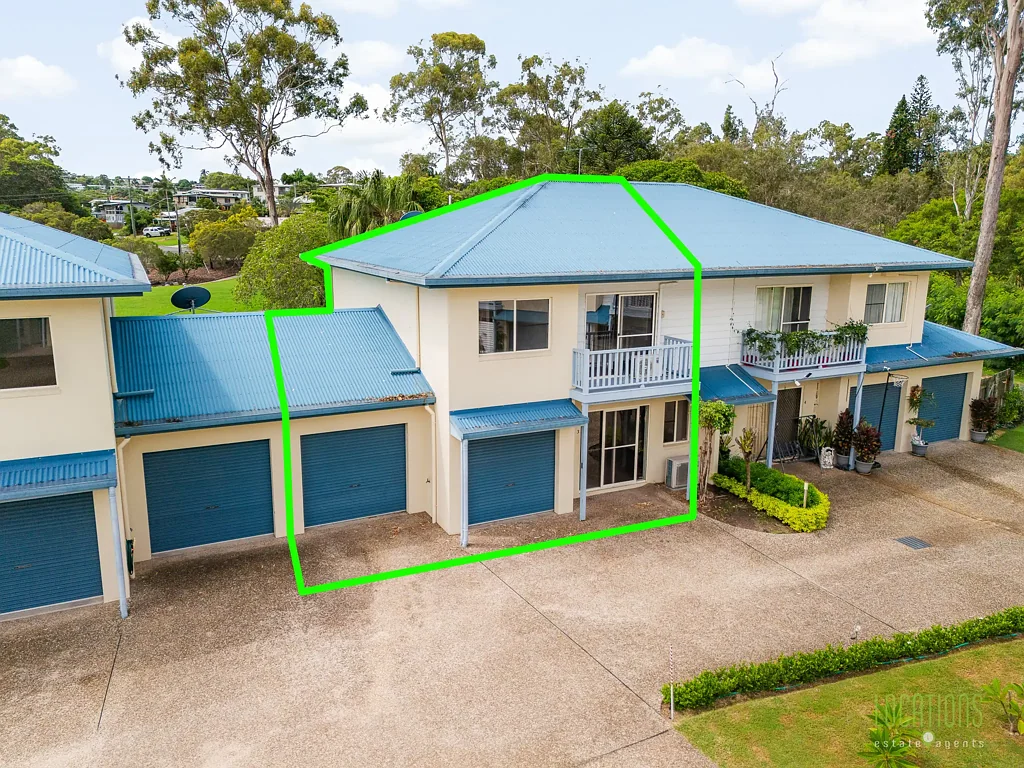 Kin Kora 3chambre Spacious 3-Bedroom Townhouse with RARE DOUBLE GARAGE