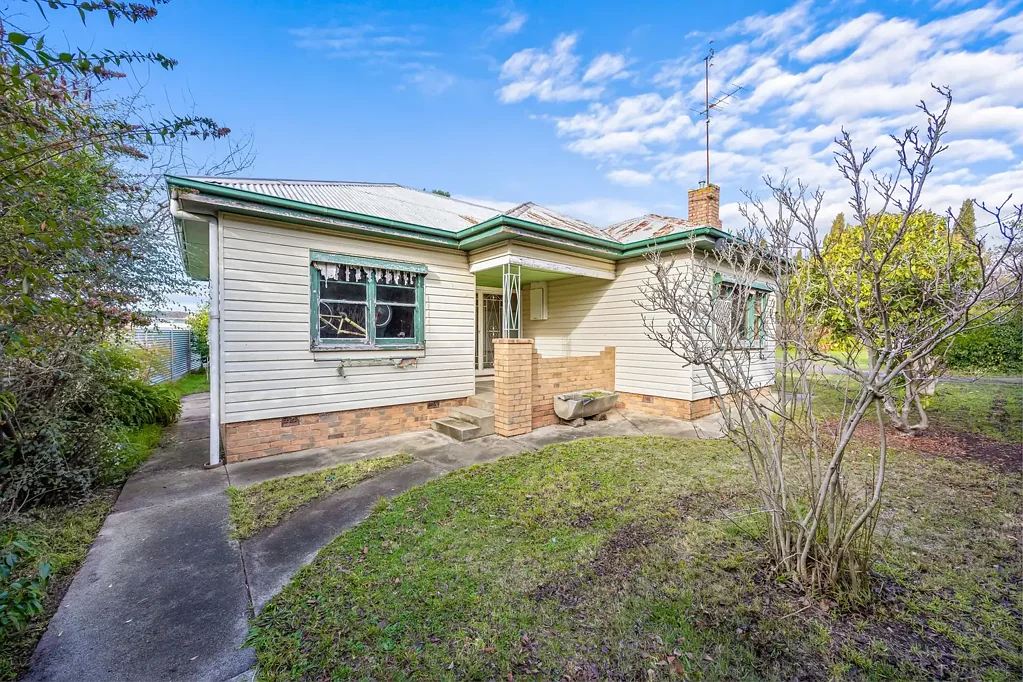 Creswick 3ਬੈੱਡਰੂਮ Endless Potential on a Sprawling 1971m² Allotment in the Heart of Creswick
