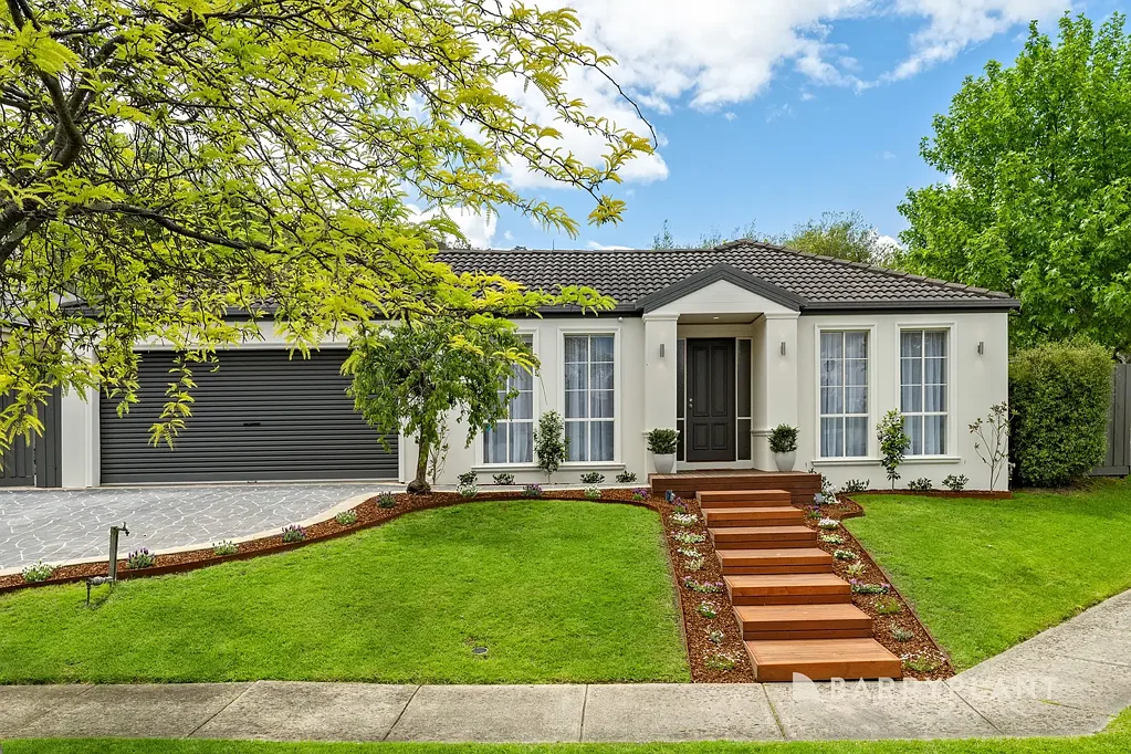 2 Woods Point Drive, Beaconsfield, VIC 3807