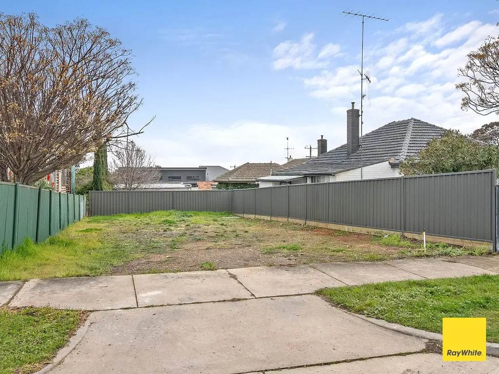 Kennington  Titled Lot in Kennington| Ready to Build