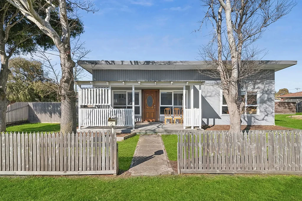 Furnished Gem, quiet street