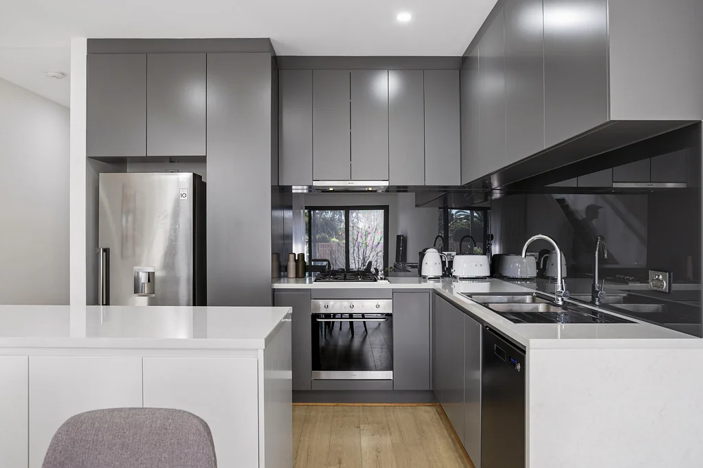 West Lakes 3બેડરૂમ Torrens Title with Low Maintenance Lifestyle