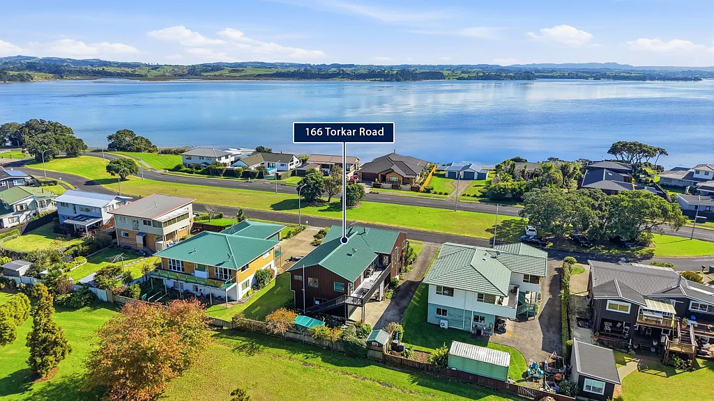 Clarks Beach 5房  Golf Course front-Dual living- 5+ Bedroom