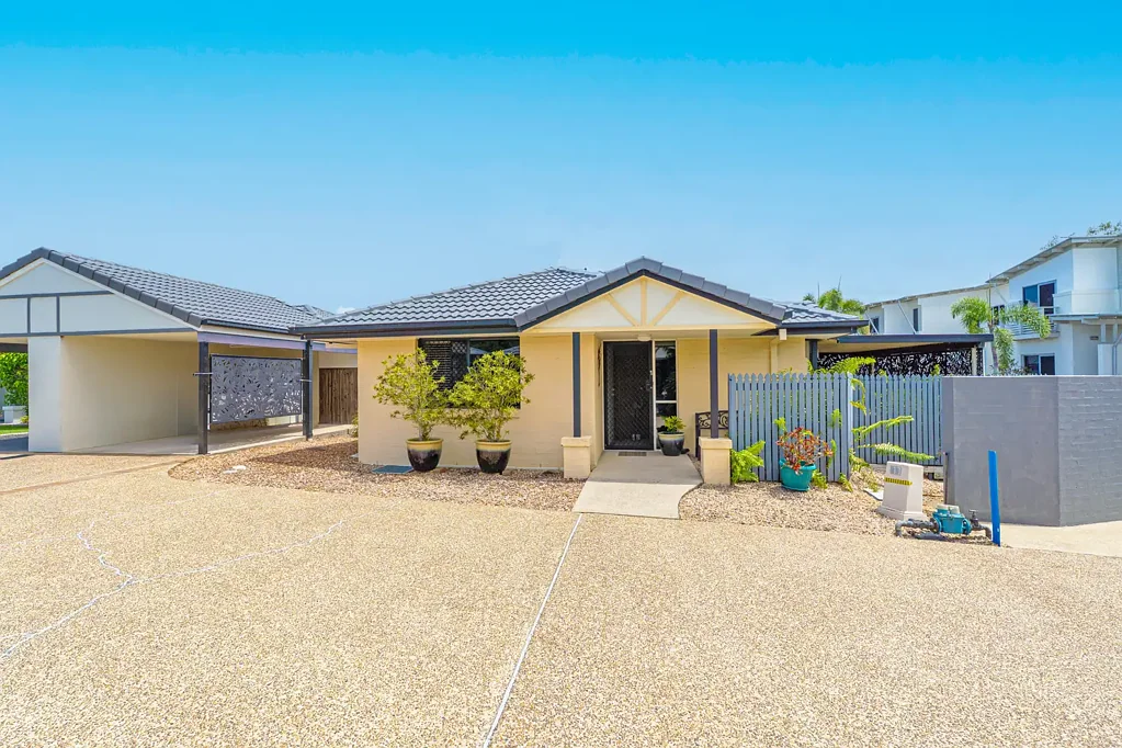 1 Seafarer Court, Sandstone Point, QLD 4511