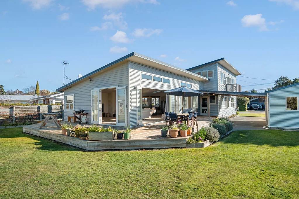 Masterton 4chambre Sunny & Spacious in Prime Location