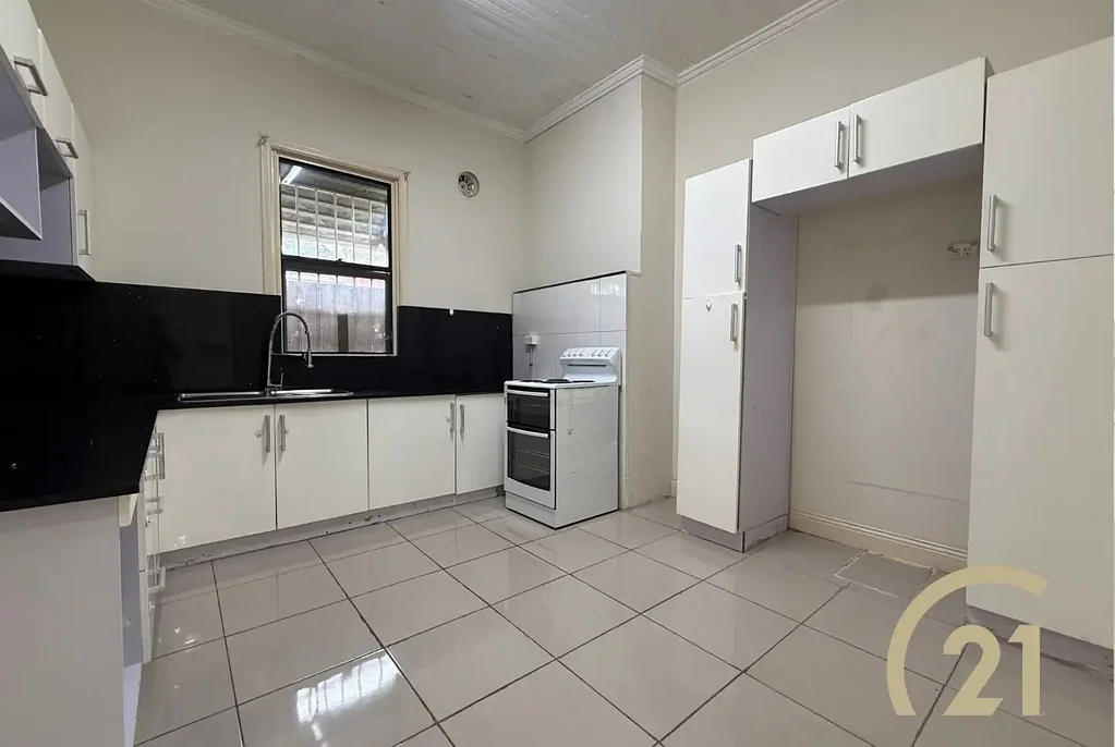 3 Bedroom Family Home, In A Prime Location!
