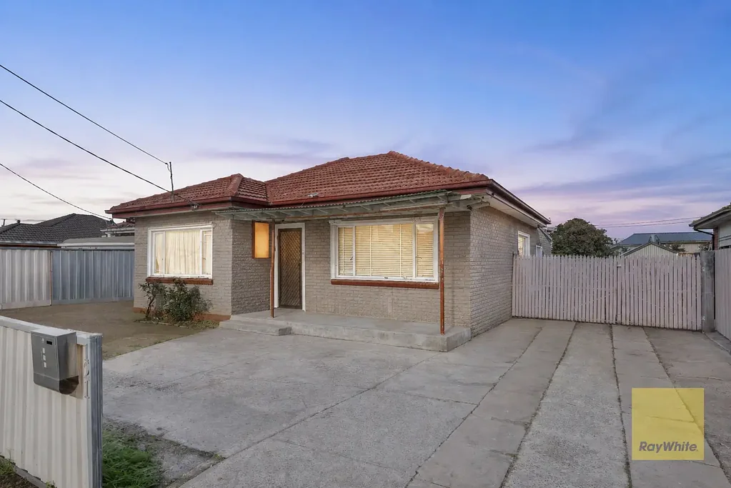 St Albans 5Phòng ngủ Acquire 2 for the price of 1, Massive Allotment!