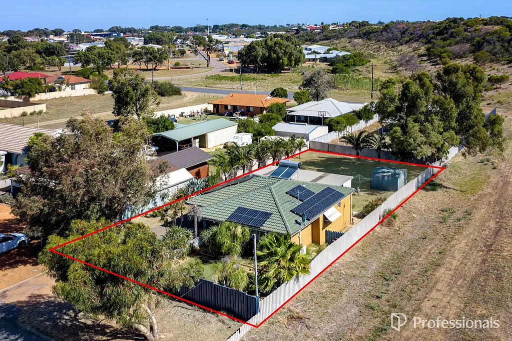 19 Houtman Street, Wonthella, WA 6530